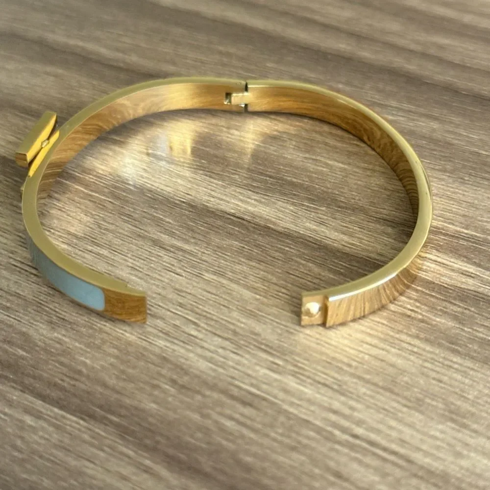 Blue enamel bangle Q753